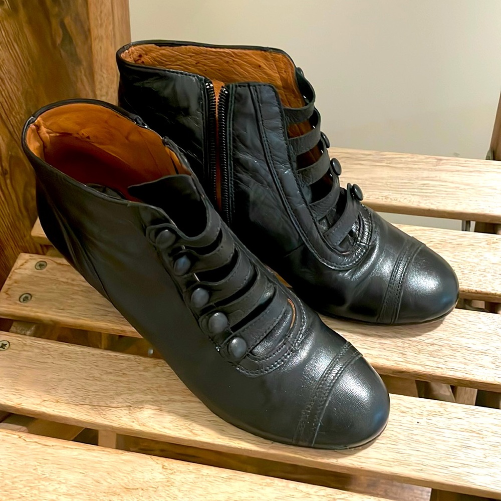 Remix vintage bootie